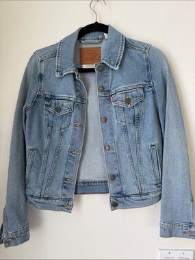 Levi's Light Blue Denim Trucker Jacket